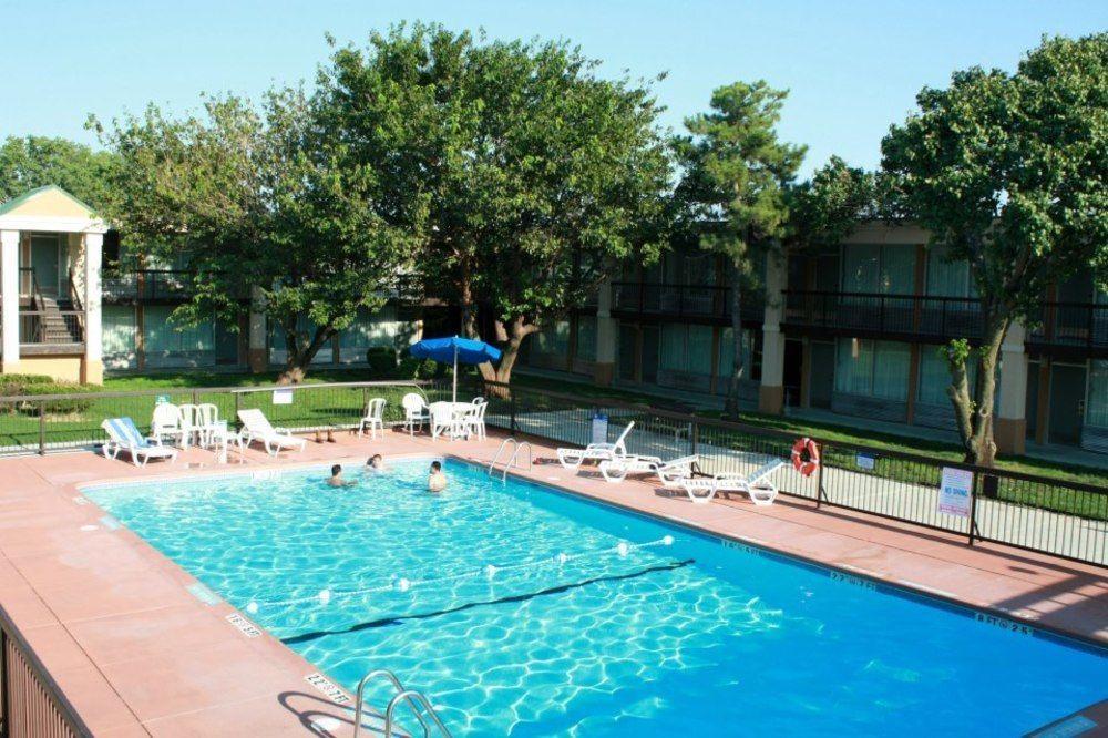 Quality Inn Ponca City Route 77 外观 照片
