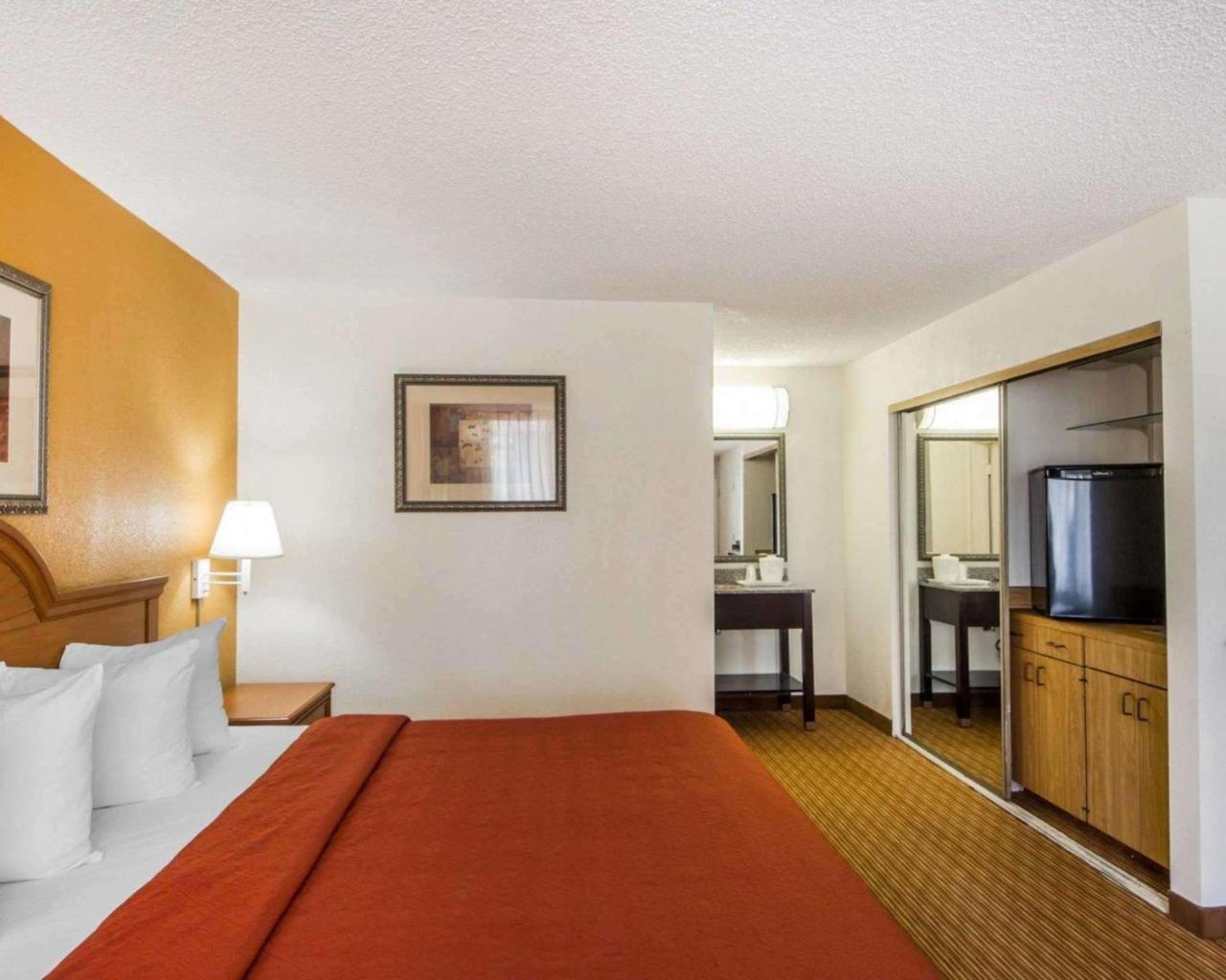 Quality Inn Ponca City Route 77 外观 照片